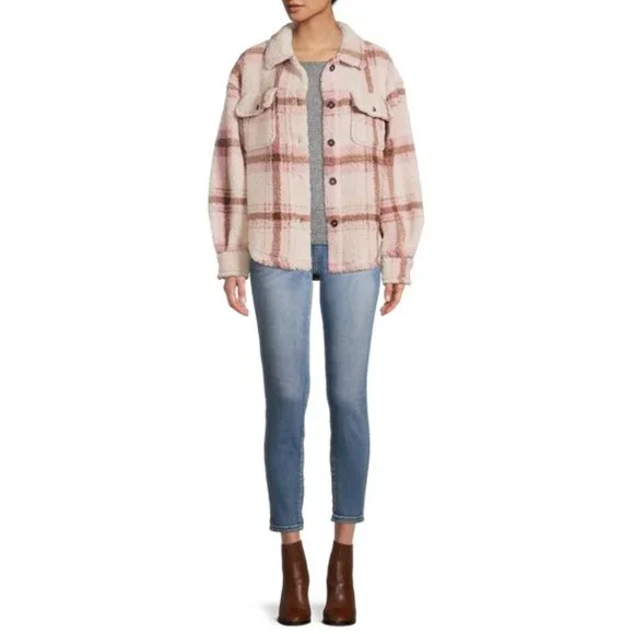 LAST CHANCE Ultra soft Plaid Printed Faux Sherpa Shacket - Picture 7 of 10